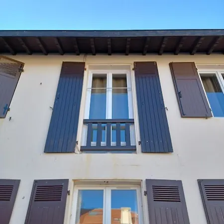 Appartement Tres Bien Situe- Spacieux - Calme - Parking Biarritz Exterior photo