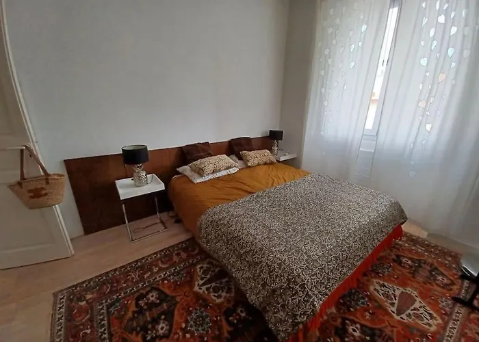 Appartement Tres Bien Situe- Spacieux - Calme - Parking